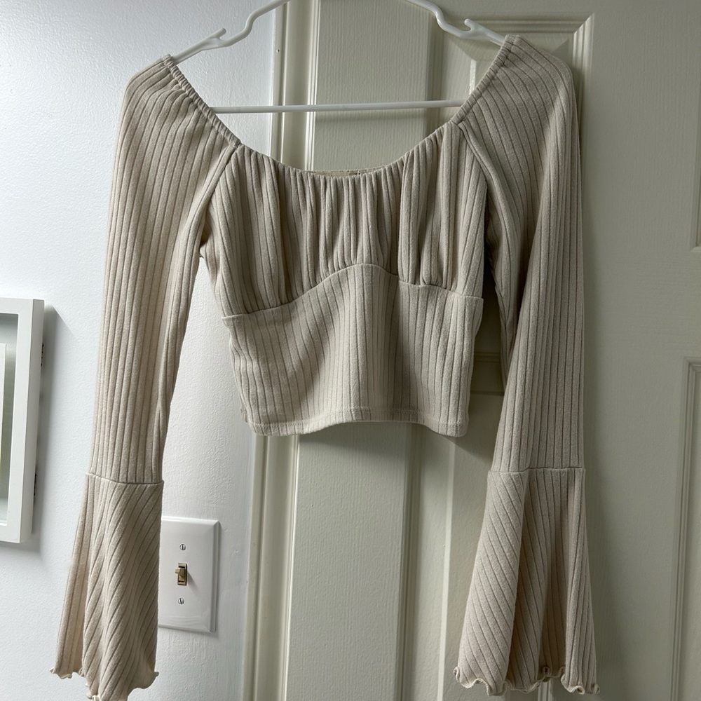 Long Bell Sleeve Crop Top Small